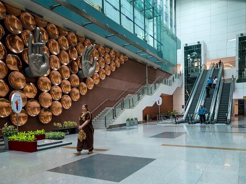Igi airport hall
